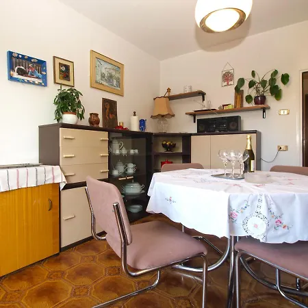 Apartment Marija 1627 Pula